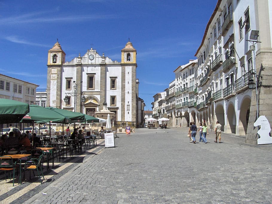 Vista da praça do Giraldo