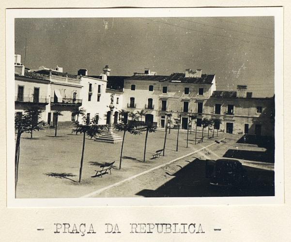 12 - Fotografia nº 7 – Praça da República