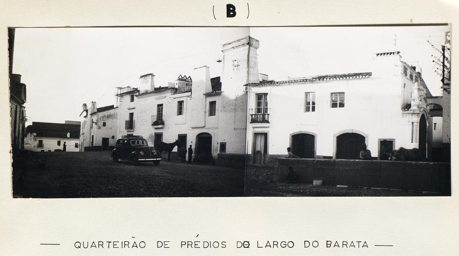 24 - Fotografia nº 4 – (B) Quarteirão de prédios do Largo do Barata
