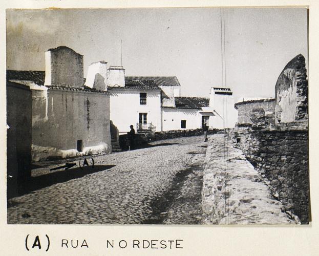 29 - Fotografia nº 9 – Baluarte do Concelho – (A) Rua Nordeste